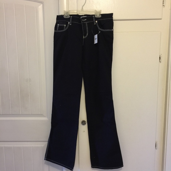 Women’s Jeans - Picture 7 of 8